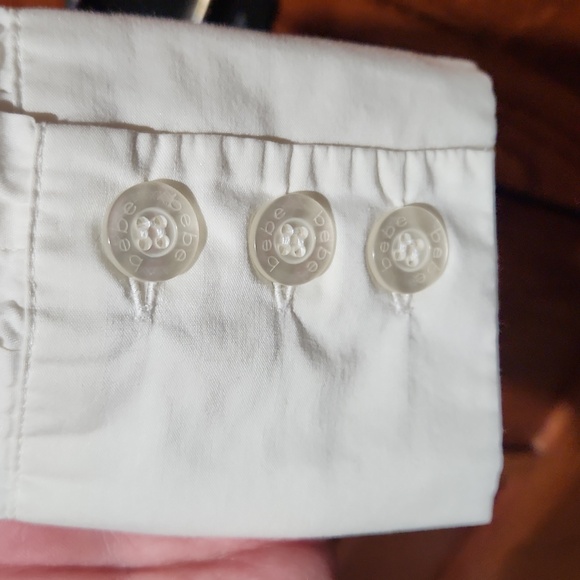 Size xsmall 2B Bebe Button-down Flowy Blouse - Picture 5 of 8